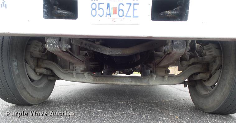 image for item CC9724 2002 Chevrolet C7500 bucket truck