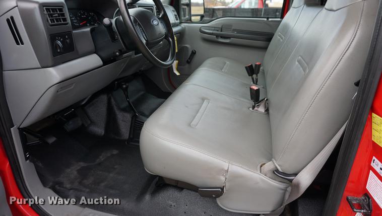 image for item DA1459 2004 Ford F350 Super Duty XL dump bed pickup truck