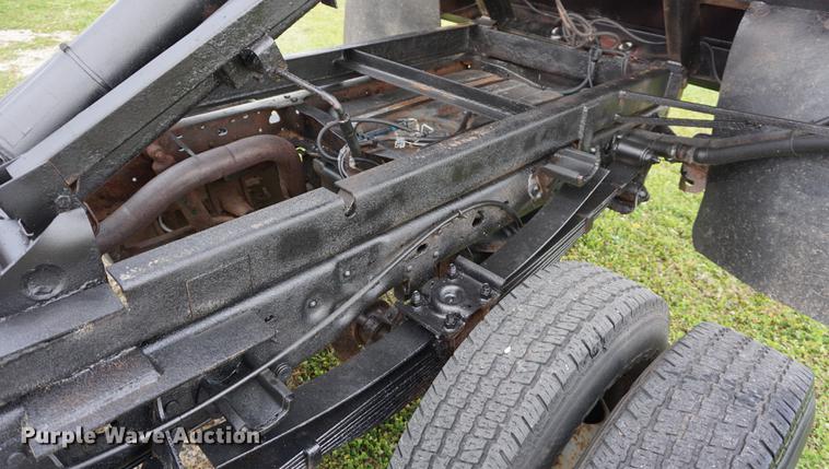 image for item DA1459 2004 Ford F350 Super Duty XL dump bed pickup truck