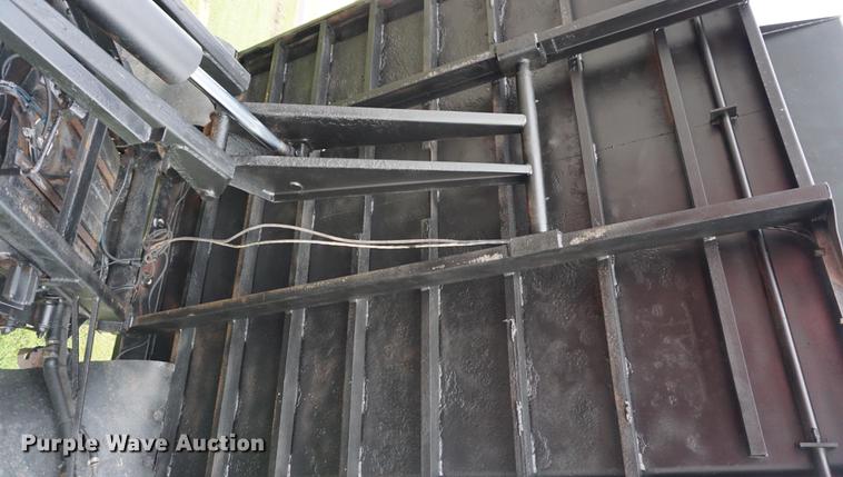 image for item DA1459 2004 Ford F350 Super Duty XL dump bed pickup truck