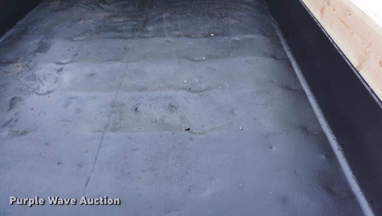 image for item DA1459 2004 Ford F350 Super Duty XL dump bed pickup truck