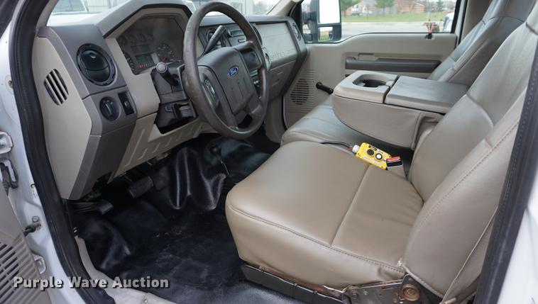 image for item DA1460 2008 Ford F550 dump truck