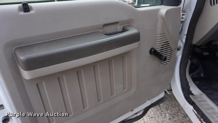 image for item DA1460 2008 Ford F550 dump truck