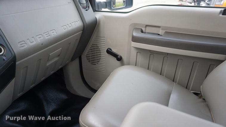 image for item DA1460 2008 Ford F550 dump truck