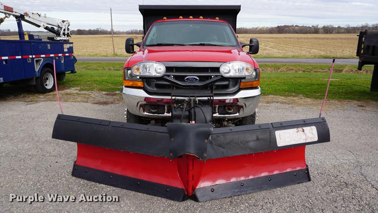 image for item DA1461 2001 Ford F350 Super Duty dump bed pickup truck