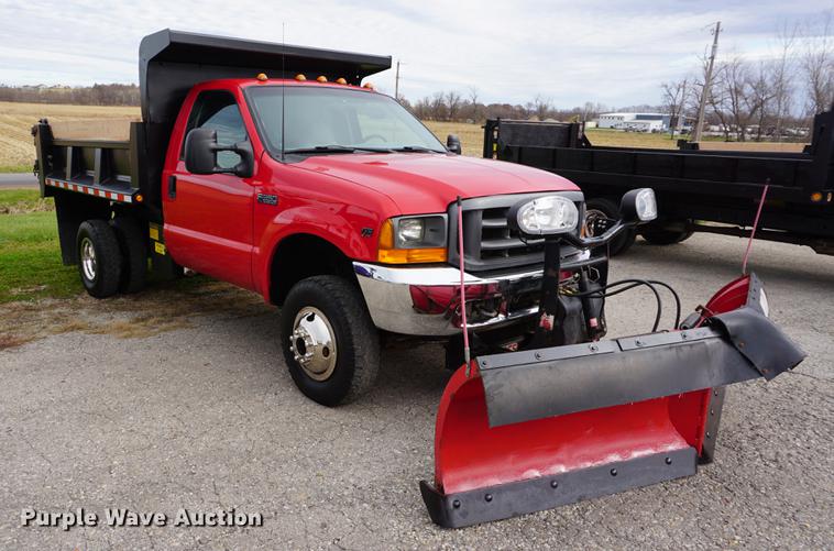 image for item DA1461 2001 Ford F350 Super Duty dump bed pickup truck