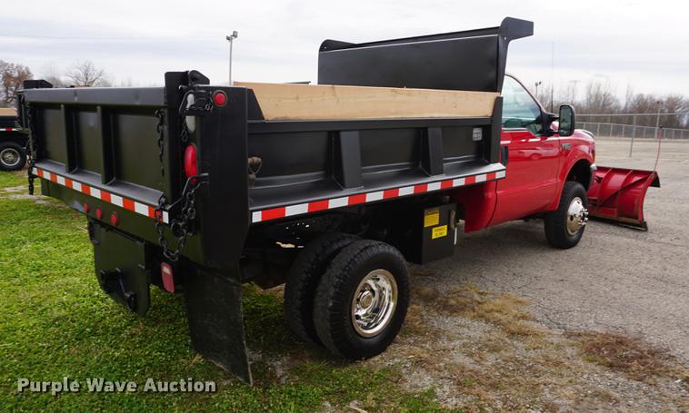 image for item DA1461 2001 Ford F350 Super Duty dump bed pickup truck