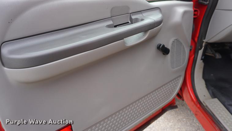 image for item DA1461 2001 Ford F350 Super Duty dump bed pickup truck