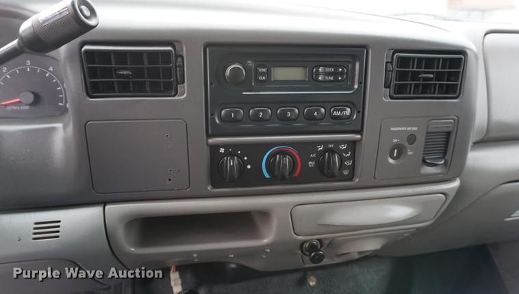 image for item DA1461 2001 Ford F350 Super Duty dump bed pickup truck