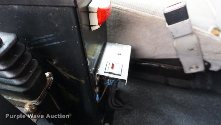 image for item DA1461 2001 Ford F350 Super Duty dump bed pickup truck