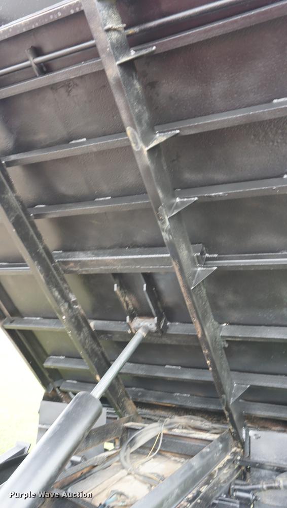 image for item DA1461 2001 Ford F350 Super Duty dump bed pickup truck