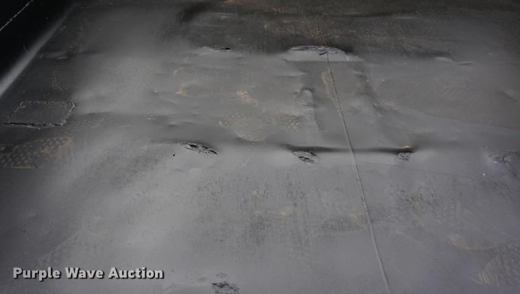 image for item DA1461 2001 Ford F350 Super Duty dump bed pickup truck