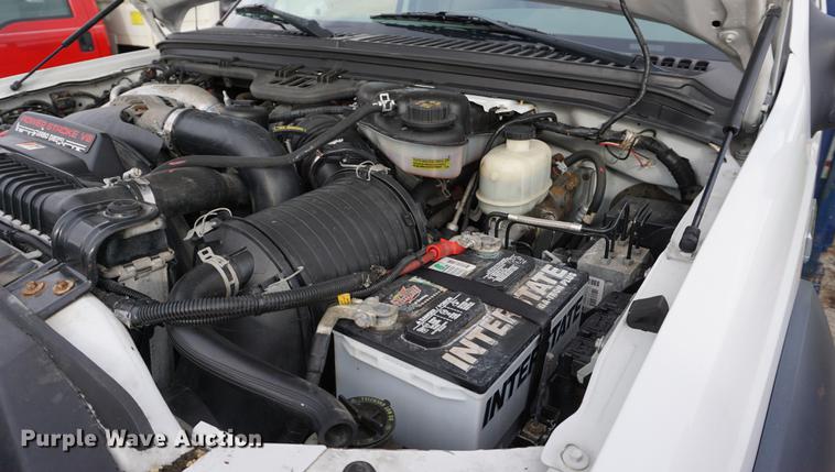 image for item DA1462 2006 Ford F550 utility bed truck with crane