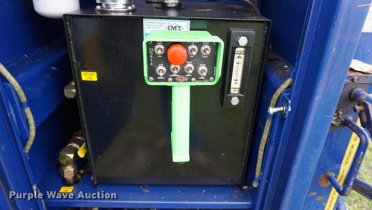 image for item DA1462 2006 Ford F550 utility bed truck with crane