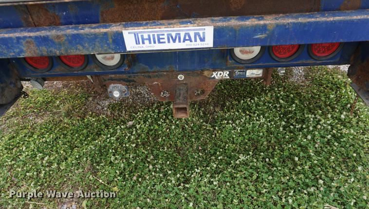 image for item DA1462 2006 Ford F550 utility bed truck with crane