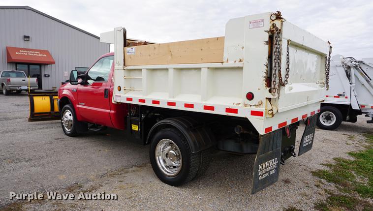 image for item DA1463 2003 Ford F350 Super Duty dump truck