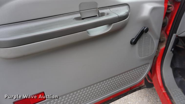 image for item DA1463 2003 Ford F350 Super Duty dump truck