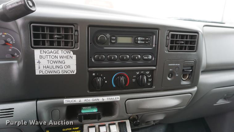 image for item DA1463 2003 Ford F350 Super Duty dump truck