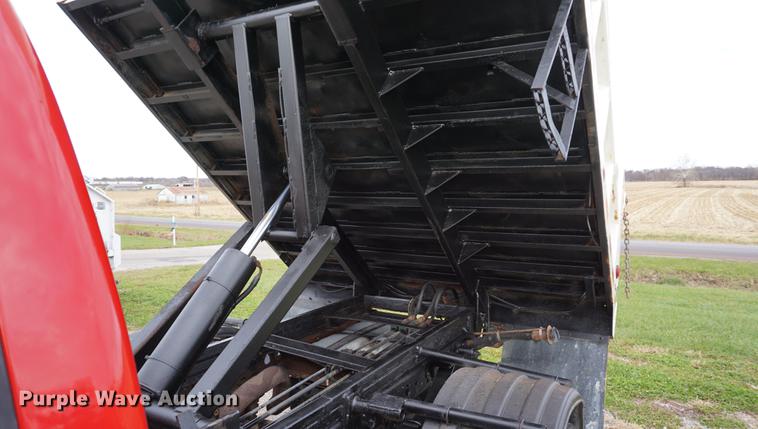 image for item DA1463 2003 Ford F350 Super Duty dump truck