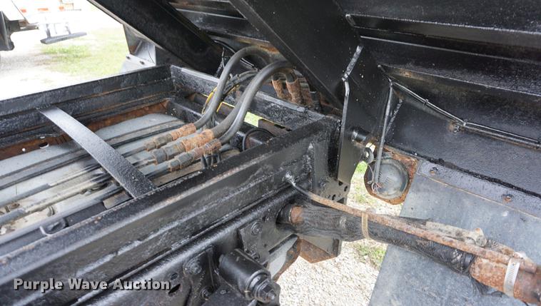 image for item DA1463 2003 Ford F350 Super Duty dump truck