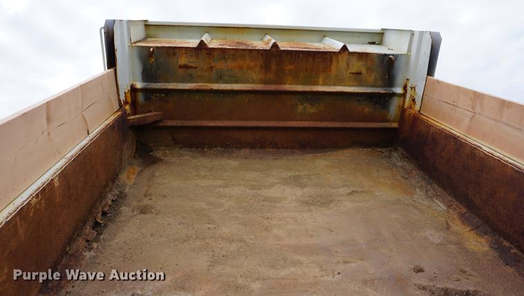 image for item DA1463 2003 Ford F350 Super Duty dump truck