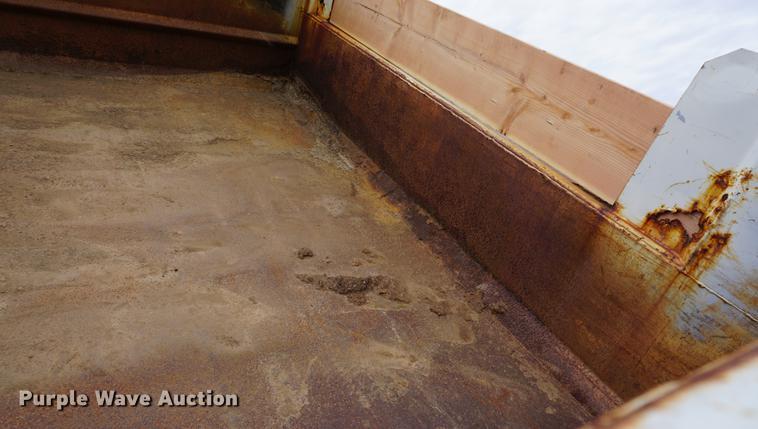 image for item DA1463 2003 Ford F350 Super Duty dump truck