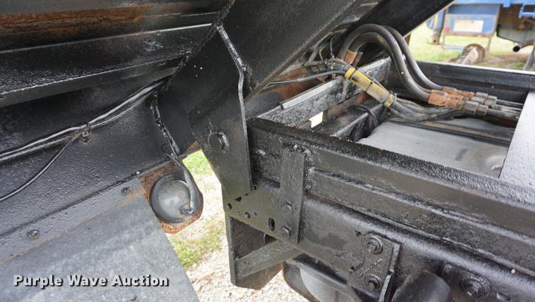 image for item DA1463 2003 Ford F350 Super Duty dump truck