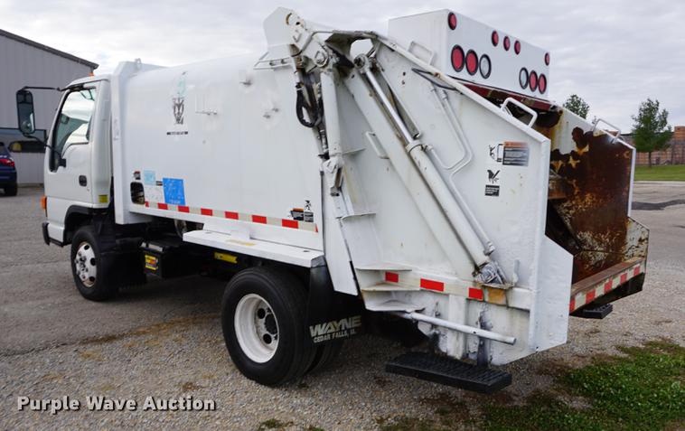image for item DA1464 2005 Isuzu NPC75C refuse truck