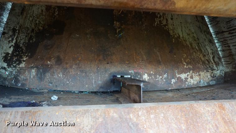 image for item DA1464 2005 Isuzu NPC75C refuse truck