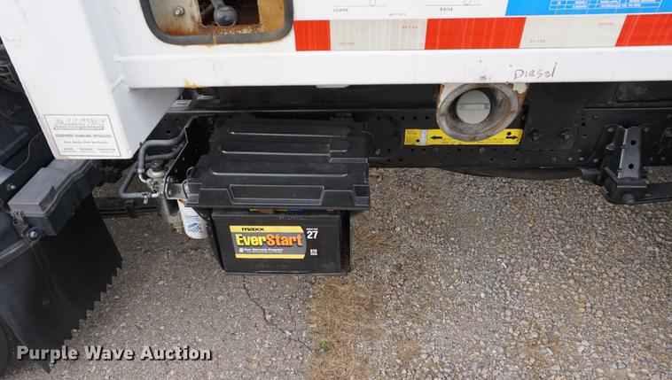 image for item DA1464 2005 Isuzu NPC75C refuse truck