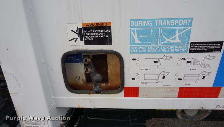 image for item DA1464 2005 Isuzu NPC75C refuse truck