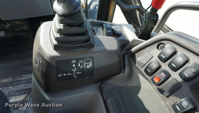 image for item DA1481 2013 Volvo BL70B backhoe