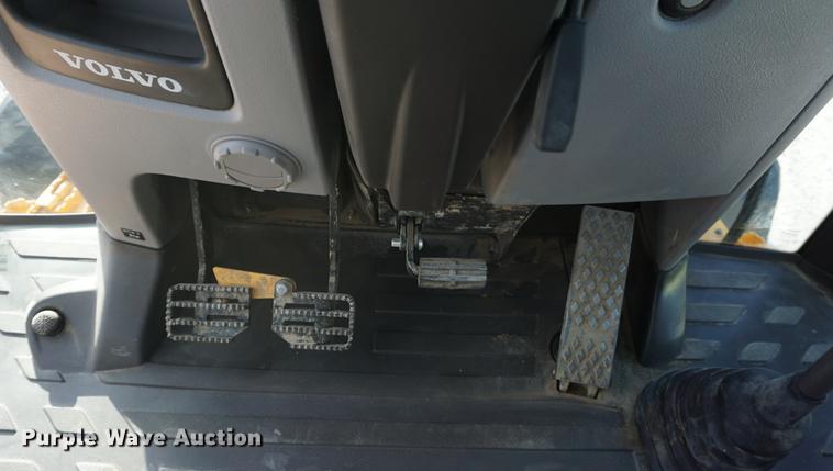 image for item DA1481 2013 Volvo BL70B backhoe