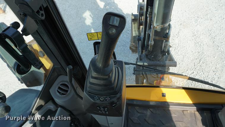 image for item DA1481 2013 Volvo BL70B backhoe