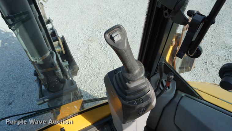 image for item DA1481 2013 Volvo BL70B backhoe