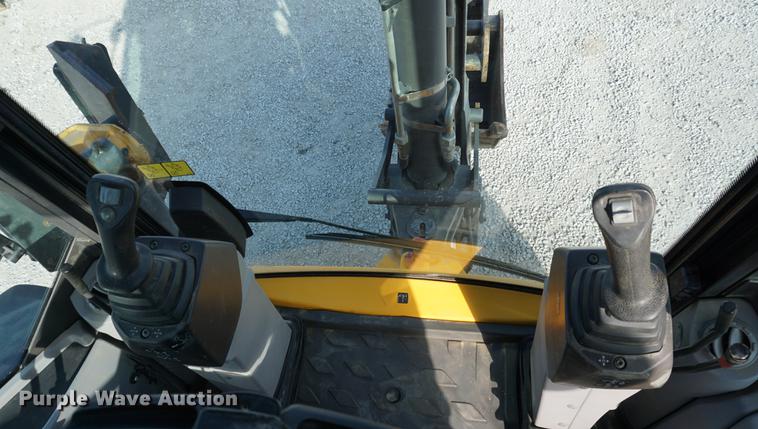 image for item DA1481 2013 Volvo BL70B backhoe