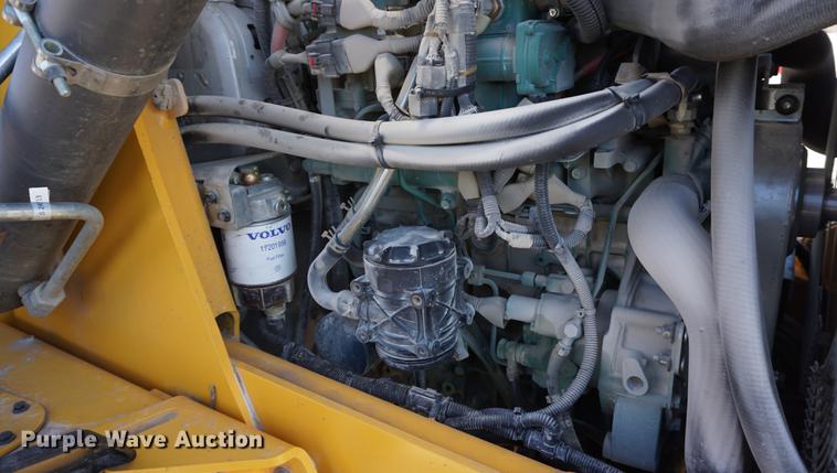 image for item DA1481 2013 Volvo BL70B backhoe