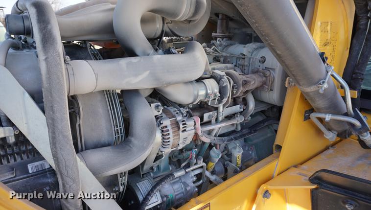 image for item DA1481 2013 Volvo BL70B backhoe