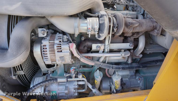 image for item DA1481 2013 Volvo BL70B backhoe