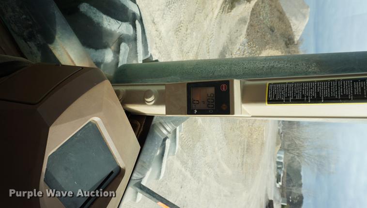 image for item DA1485 2005 John Deere 9520 4WD tractor