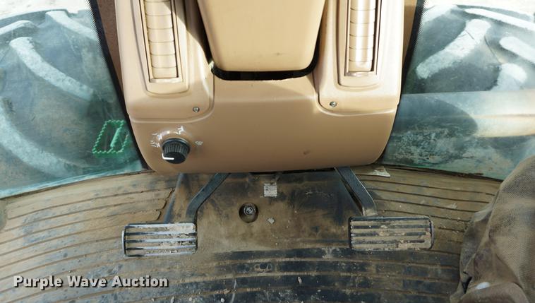 image for item DA1485 2005 John Deere 9520 4WD tractor