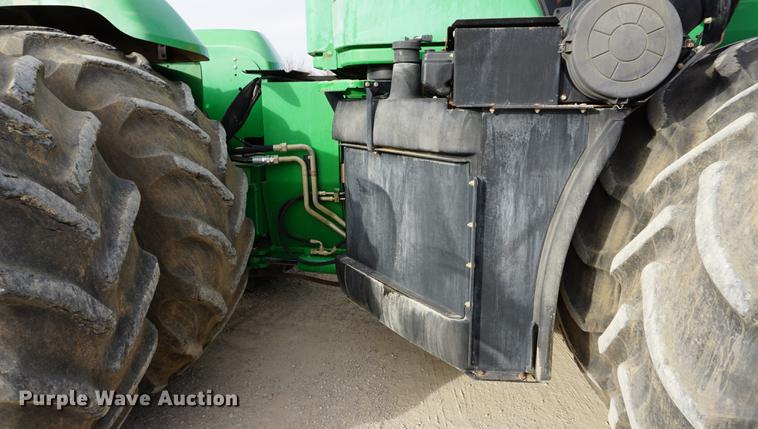 image for item DA1485 2005 John Deere 9520 4WD tractor