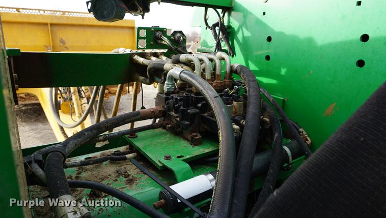 image for item DA1485 2005 John Deere 9520 4WD tractor