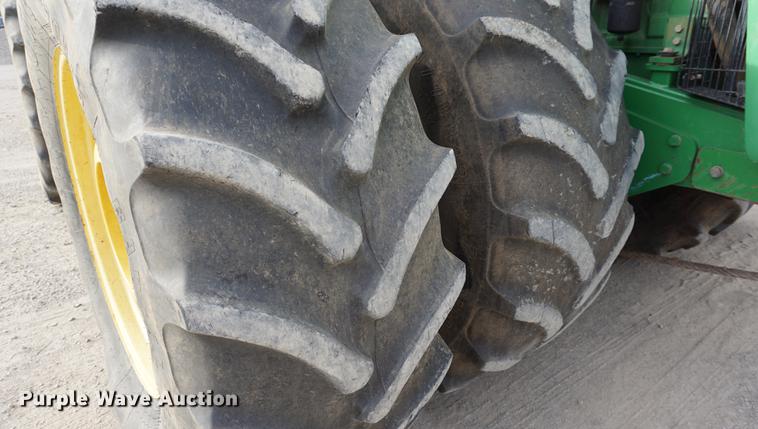 image for item DA1485 2005 John Deere 9520 4WD tractor