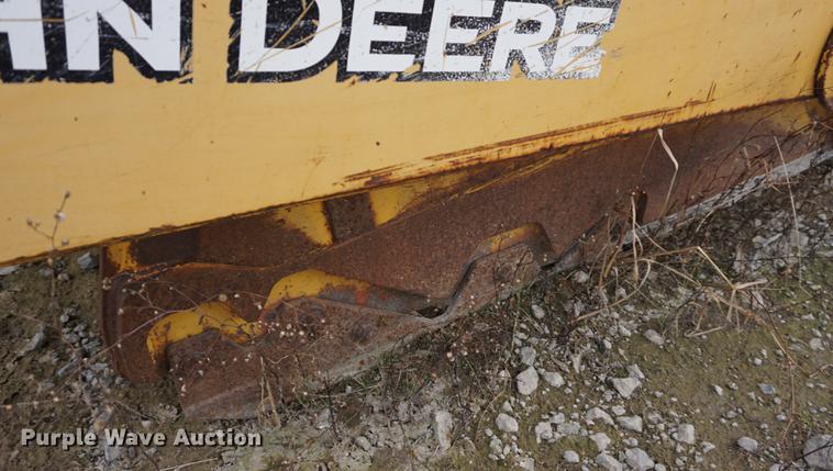 image for item DA1486 2005 John Deere 1810E scraper