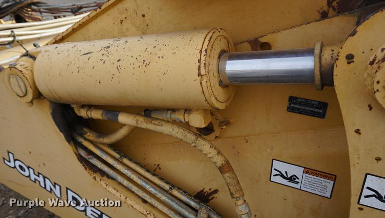 image for item DA1486 2005 John Deere 1810E scraper