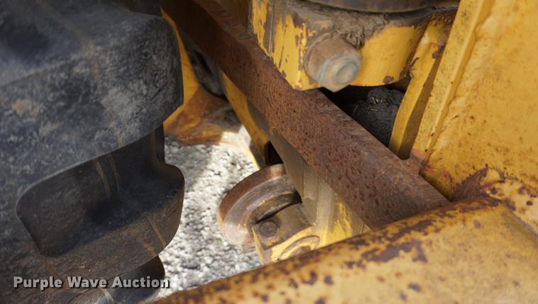 image for item DA1486 2005 John Deere 1810E scraper