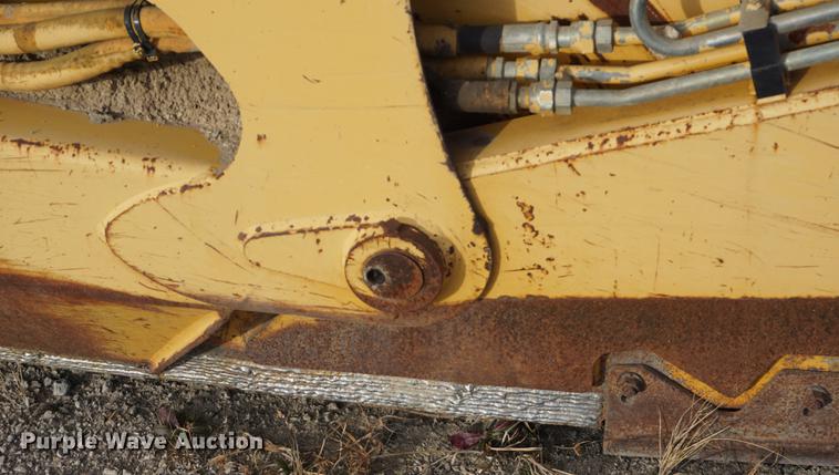 image for item DA1486 2005 John Deere 1810E scraper