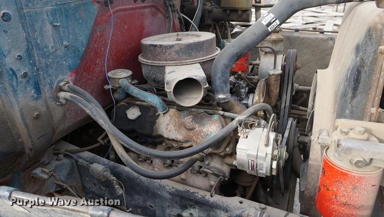 image for item DA1487 1983 International S1600 flatbed truck