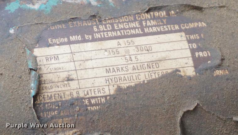 image for item DA1487 1983 International S1600 flatbed truck